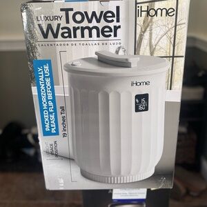 iHome Luxury Towel Warmer New In Box
